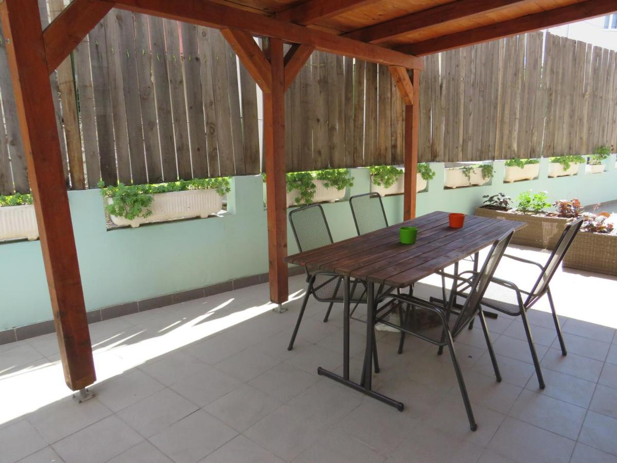 4 Apartman *