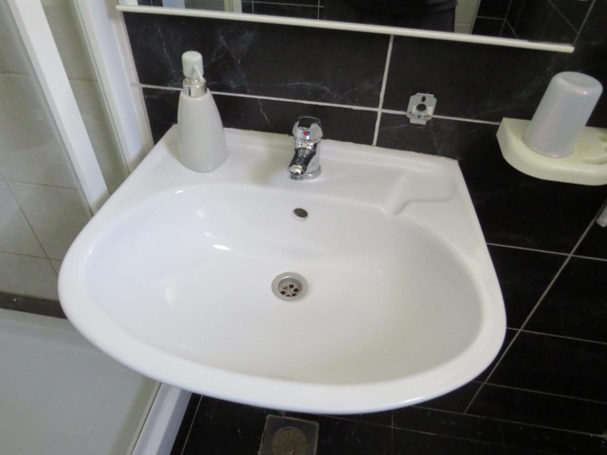 Apartman 4 *