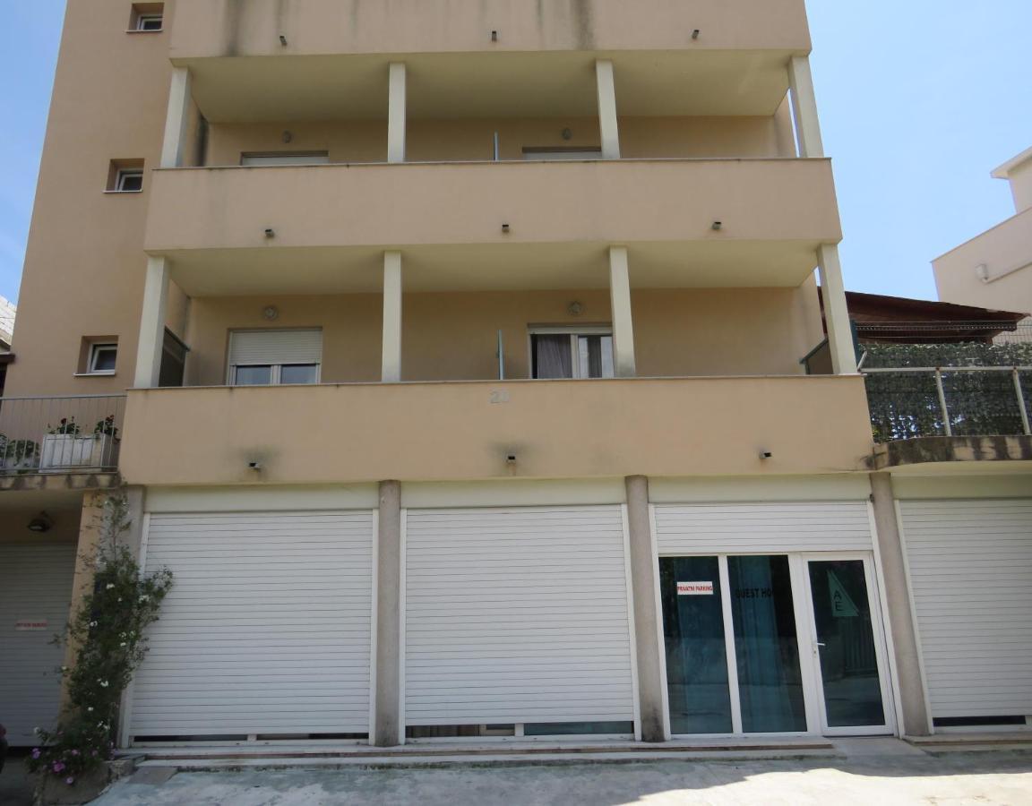 4 Apartman *