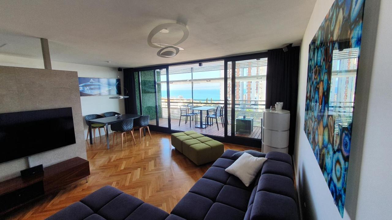 Apartman Bob Luxury Design & Sea View Split