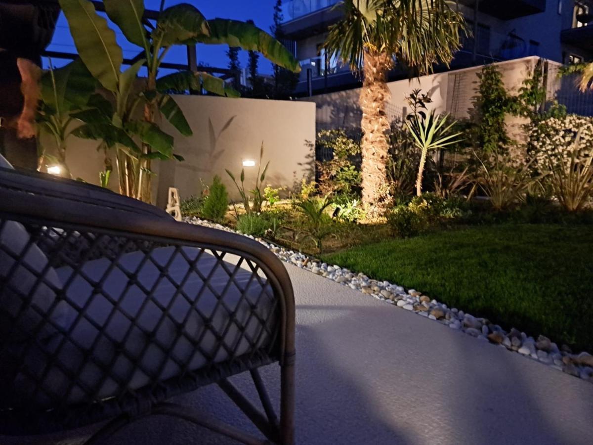 With Private Pool Split