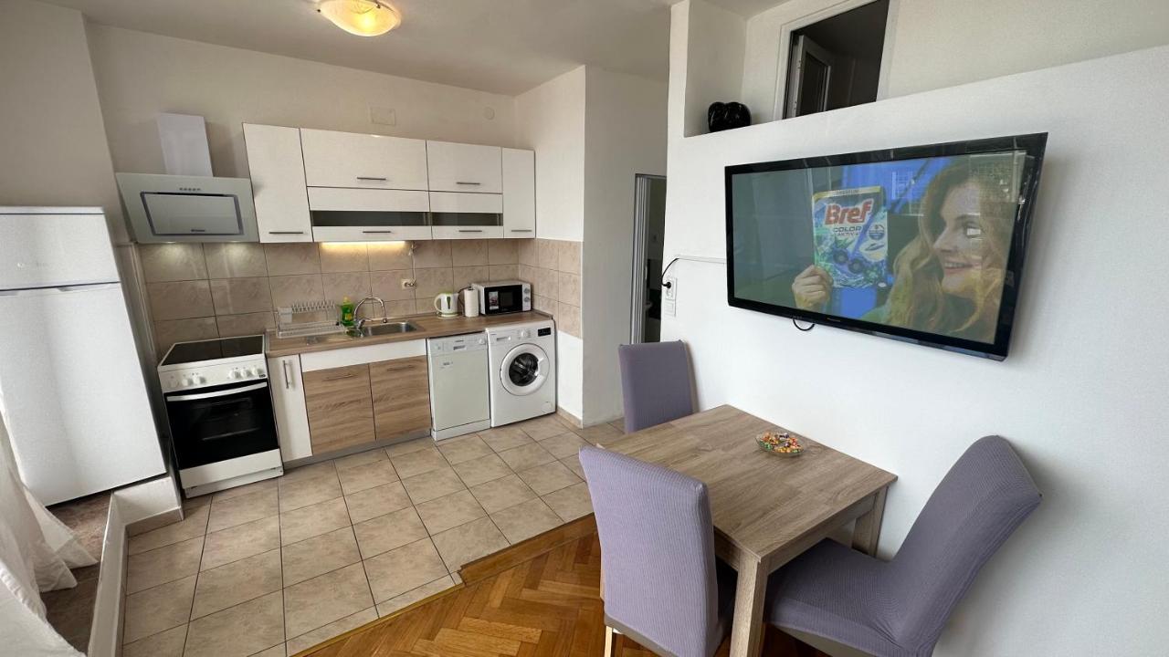 Trpimira Street Apartment *