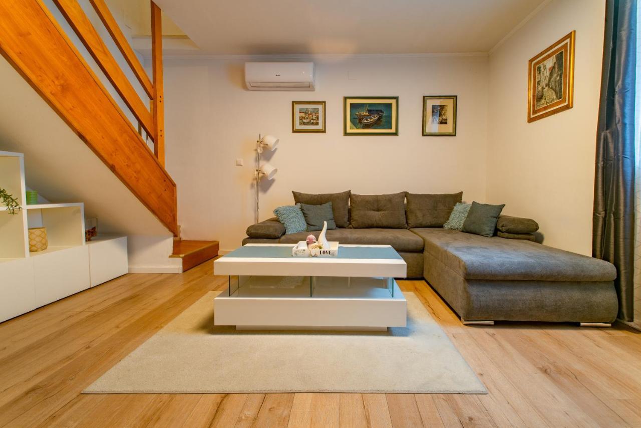 Anika Apartment *