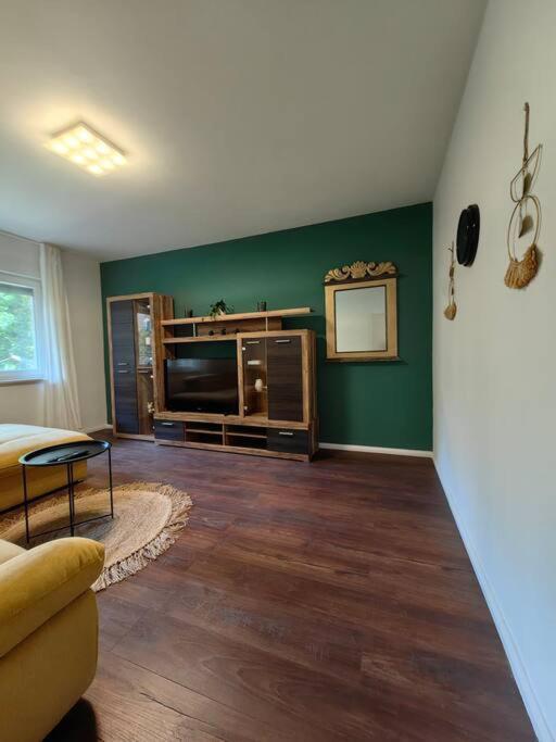 New 1 Bedroom Near Center And * Split
