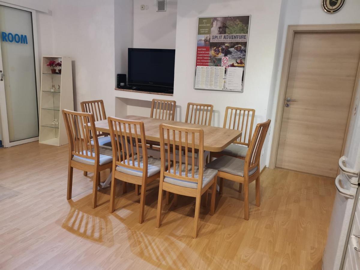 Spacious 140m2 Downtown 3 Bedroom * Split