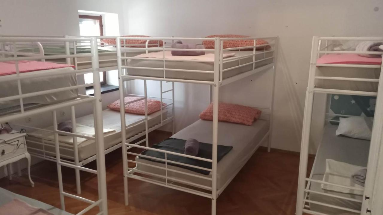 Homestay Gest House Roberto *