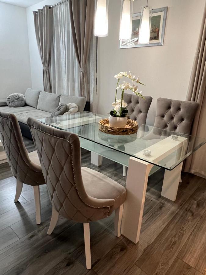 Anachi Apartment