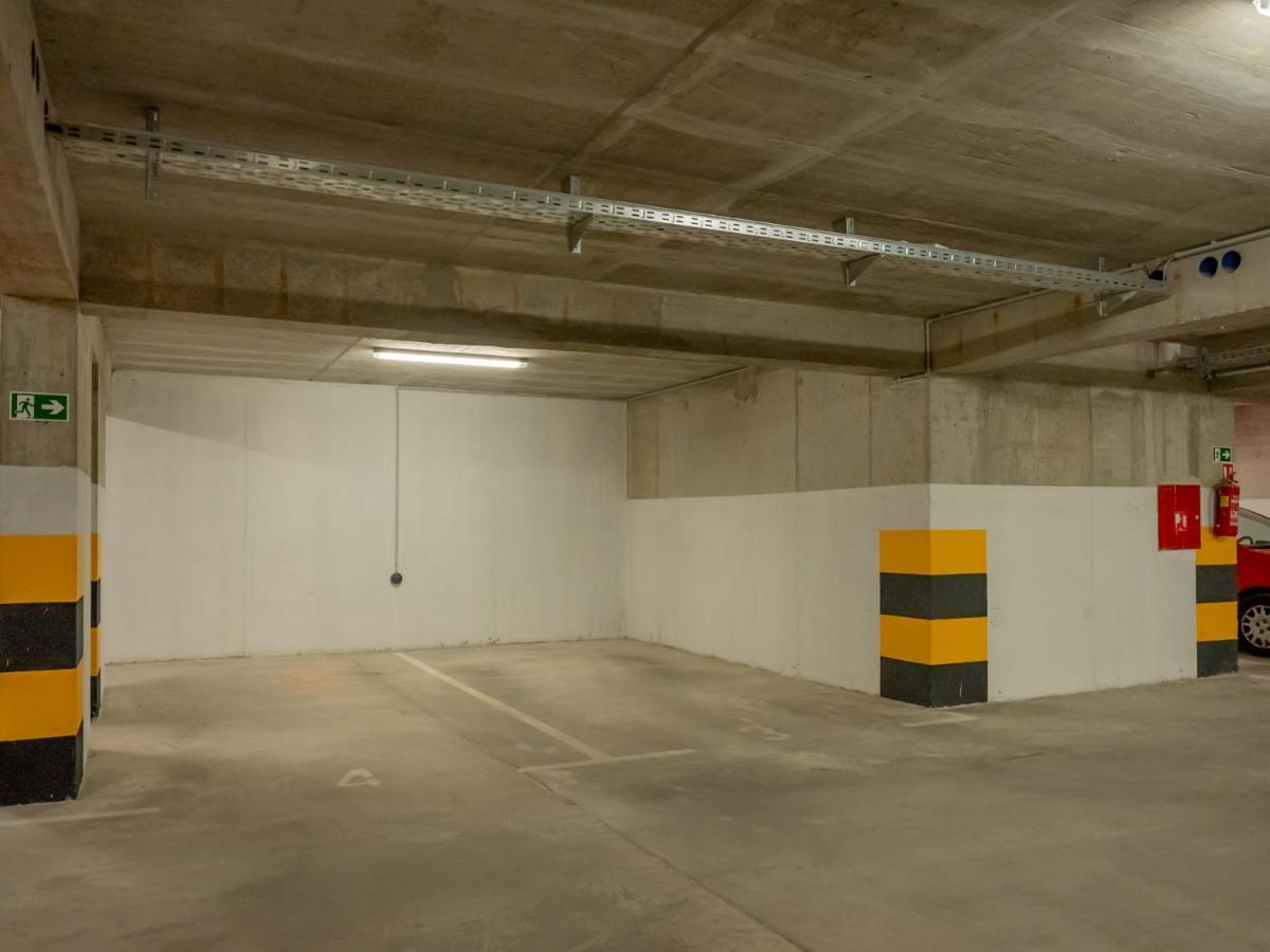 Almond 2 - Free Parking *