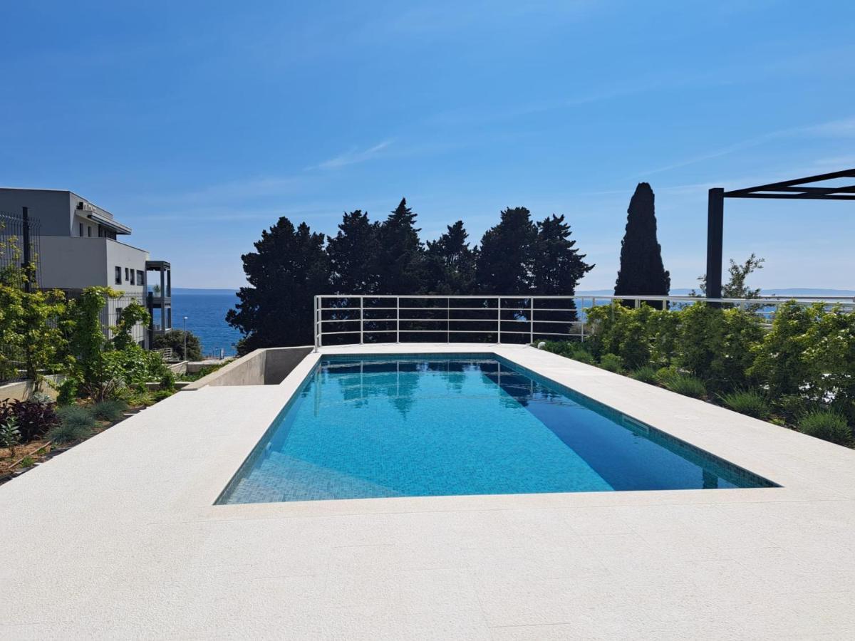 Apartamento With Private Pool