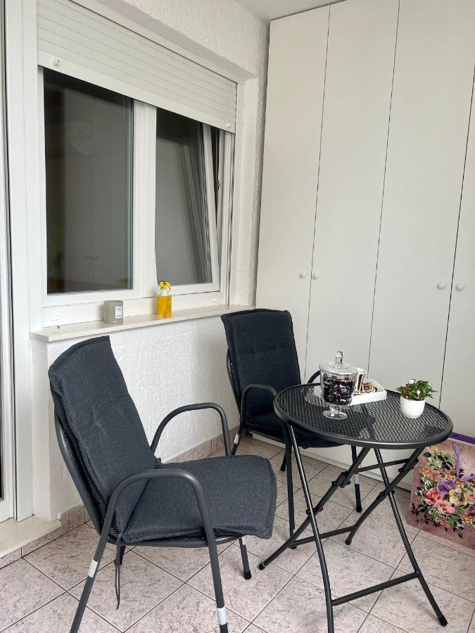 Jj Apartment