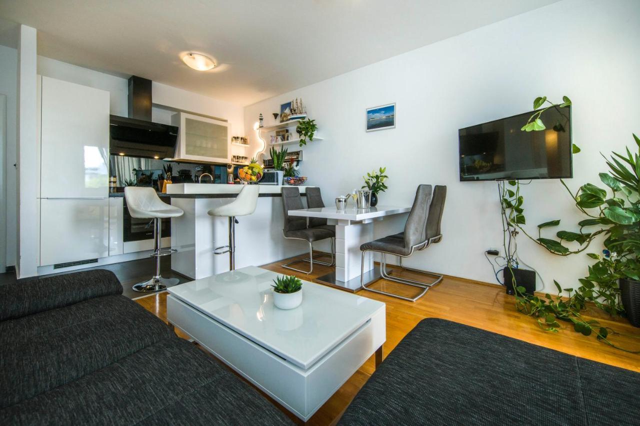 Summer Dreams Apartment