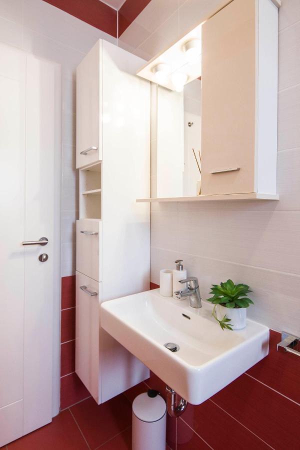 Summer Dreams Apartment Split