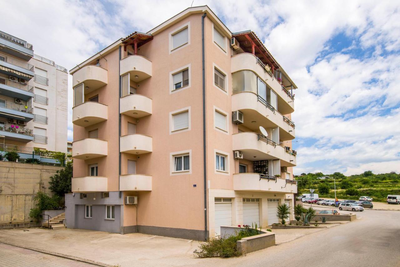 Summer Dreams Apartment Split