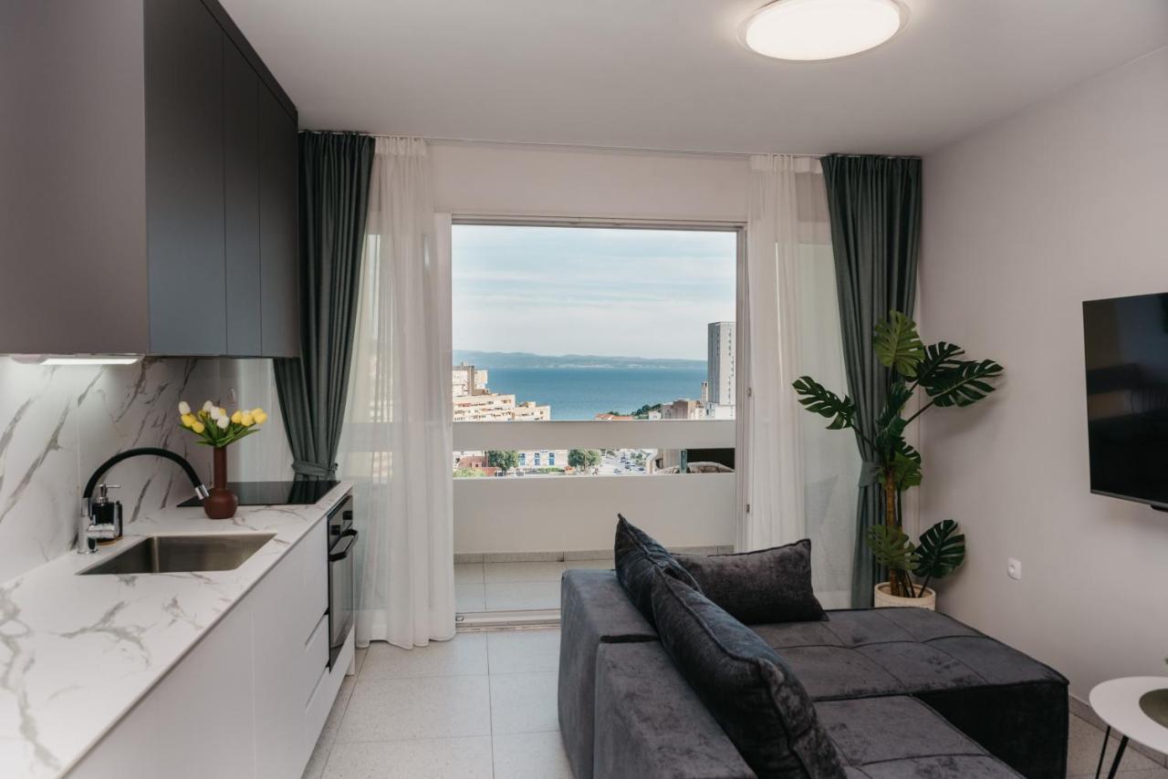 Greenview Apartment