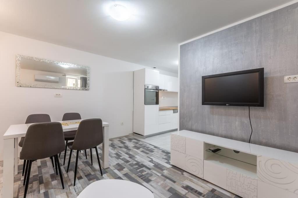 Apartment 3m - One Bedroom