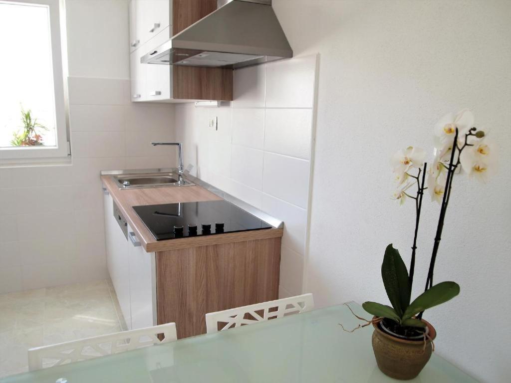 Black&white, Own Parking Apartamento