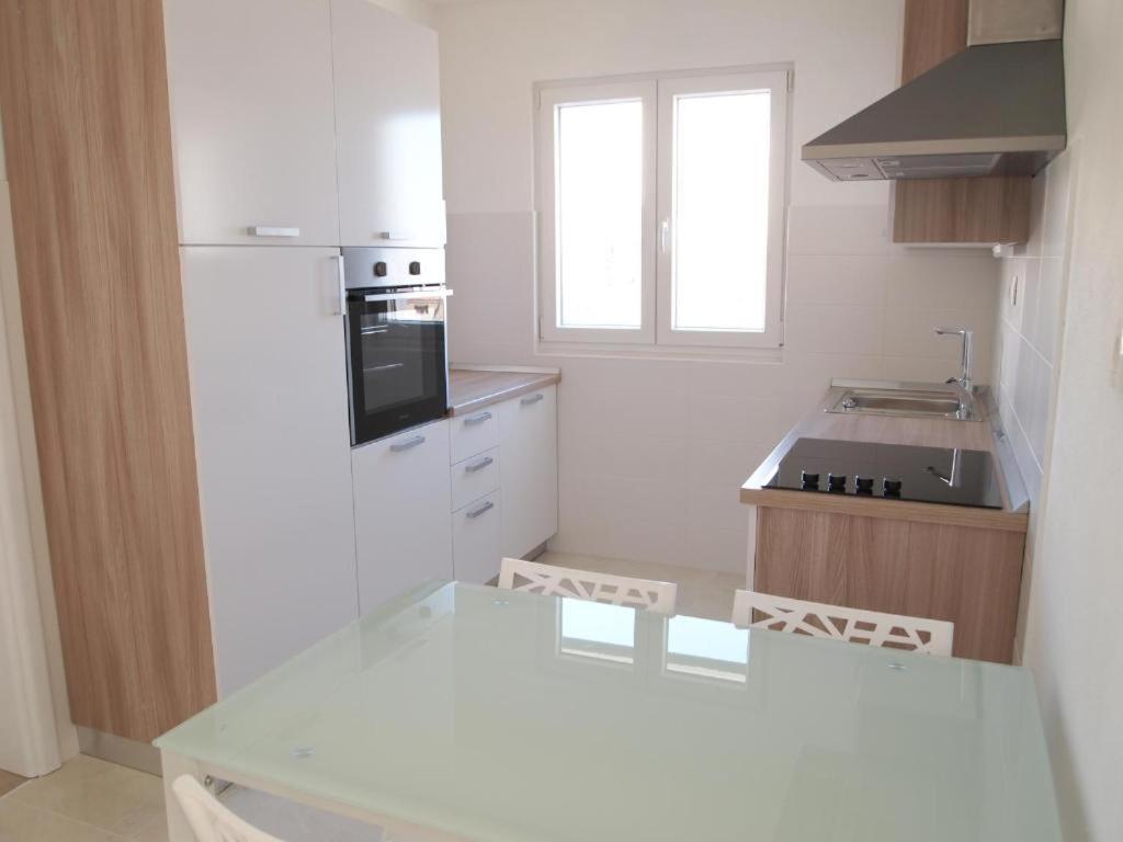 Black&white, Own Parking Apartamento
