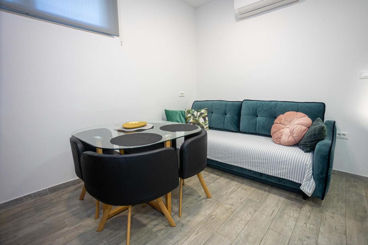 Karlo's Guest house