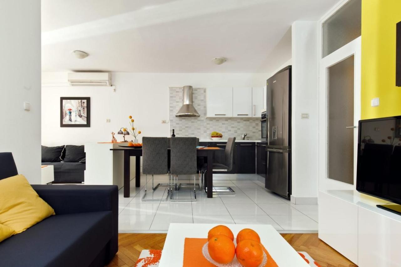 Sunny Side Up Apartment *