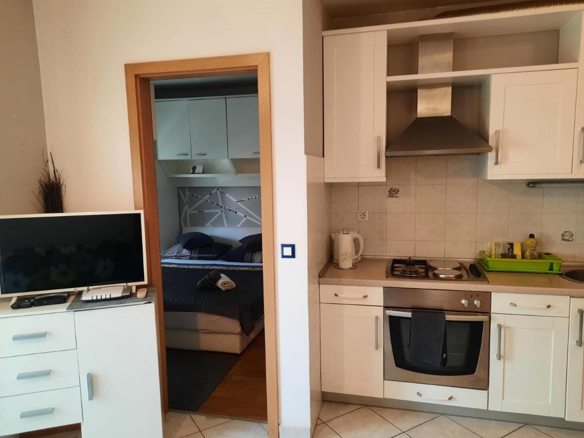 Tina Apartment Split