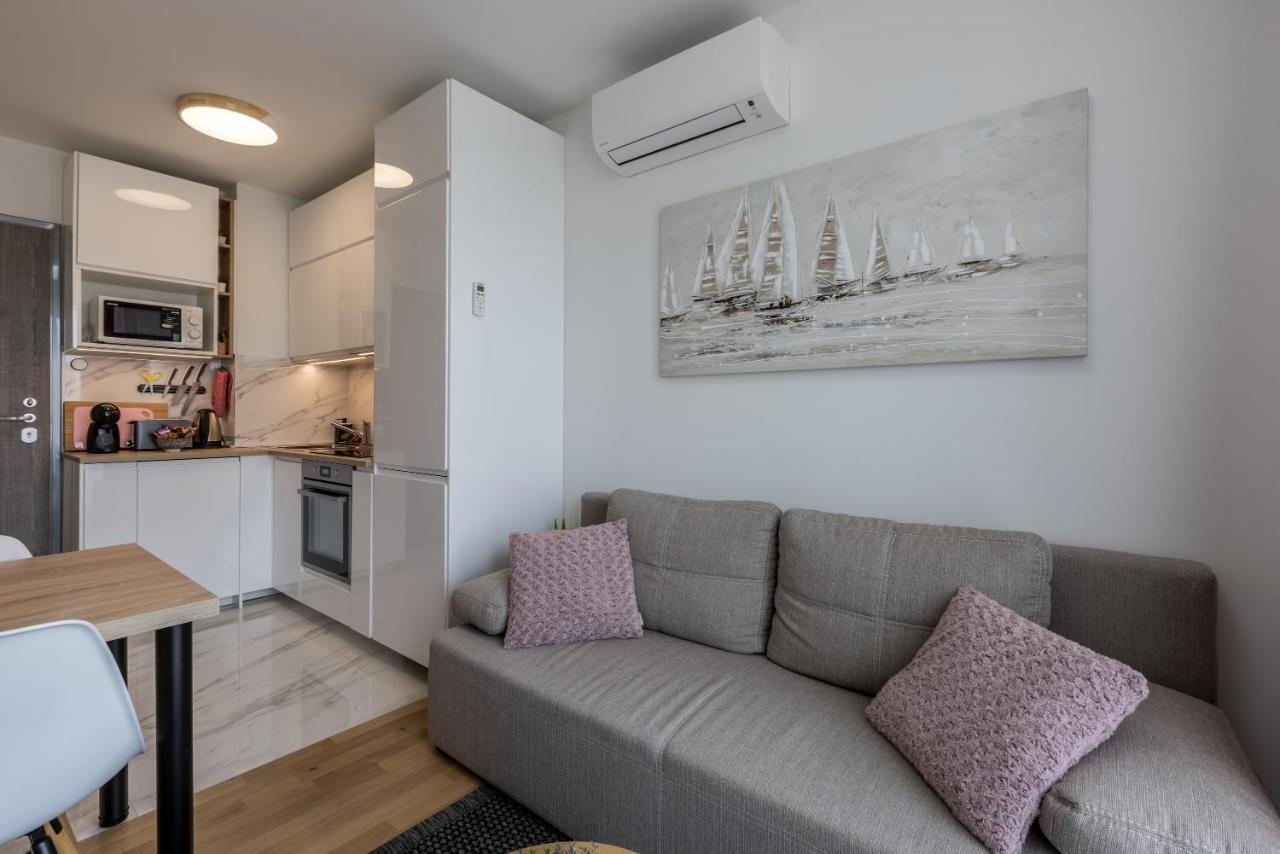 Studio B Apartment *
