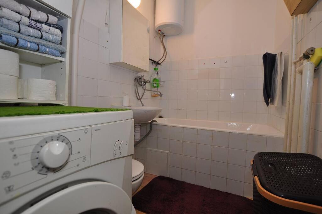 Nelson Apartment