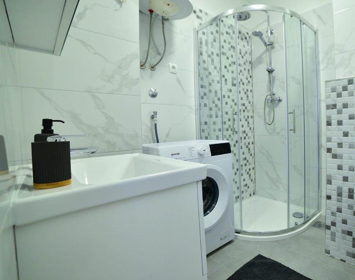 New And Modern Baroni
