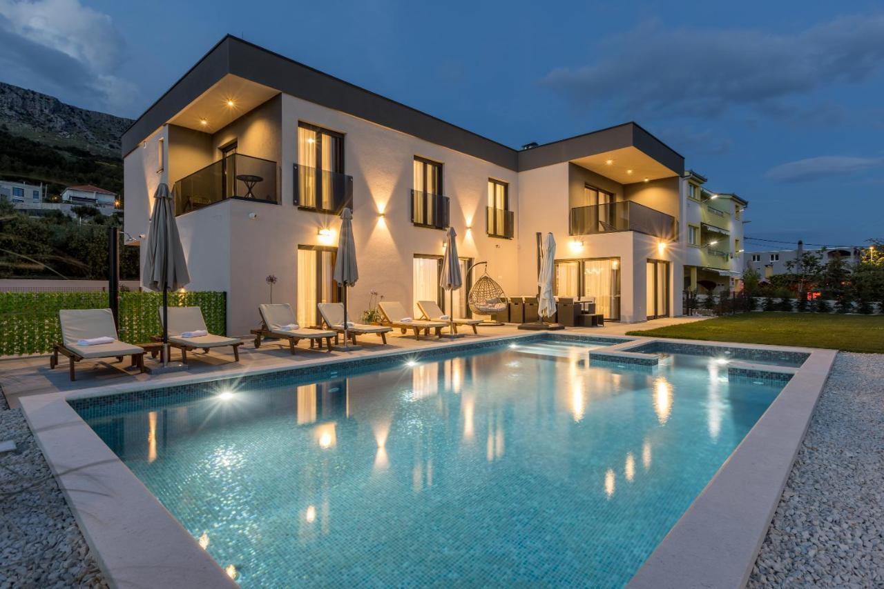Argola Villa *