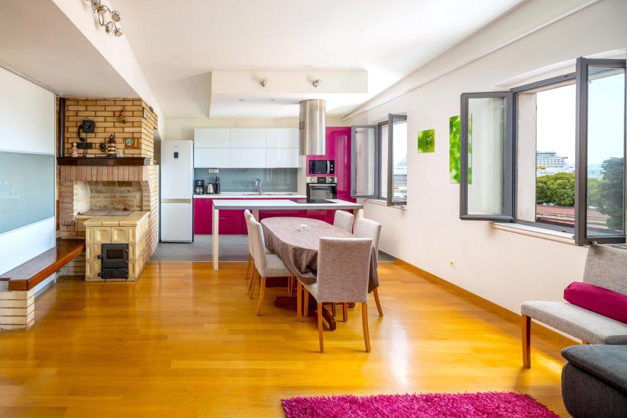 Luxury Olavia Rooftop Terrace & Seaview Apartment