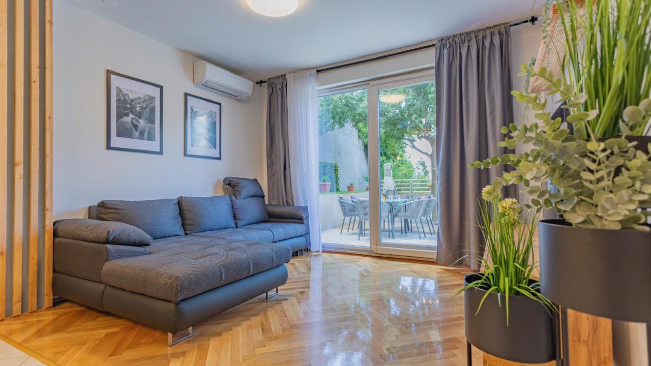 Appartement New Delux Garden With Hotube ****
