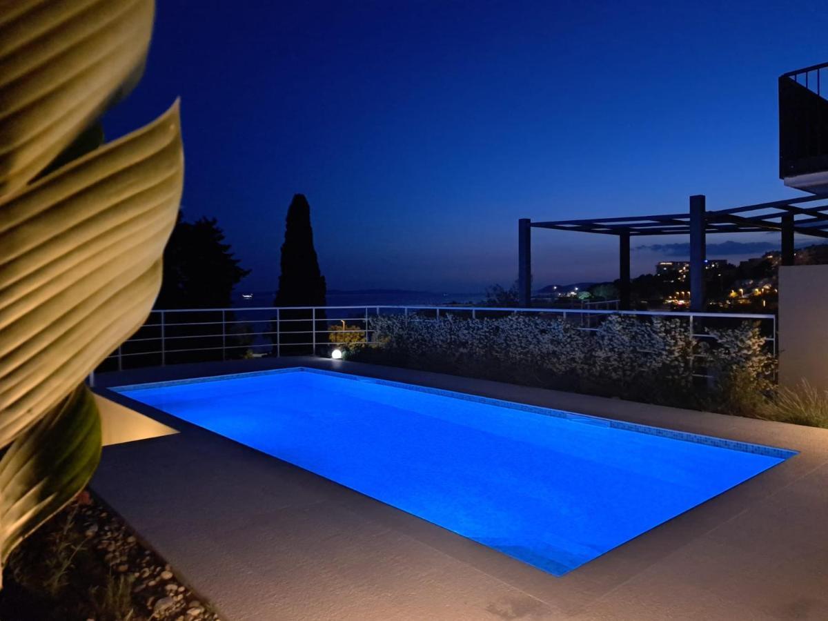 Apartamento With Private Pool