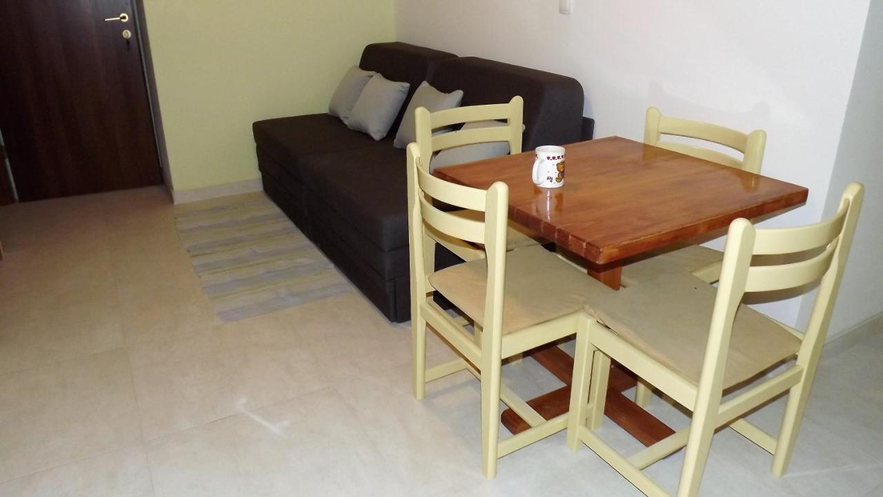 11 Apartman *
