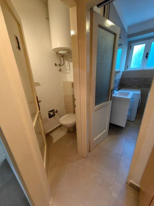 New 1 Bedroom Near Center And