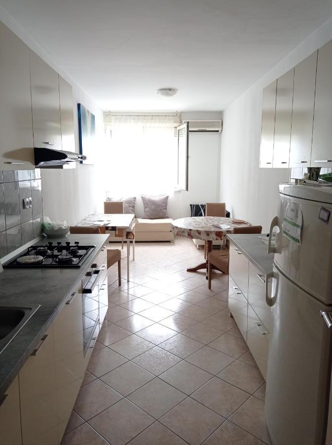 Privatunterkunft And Cozy Two Single Bed *