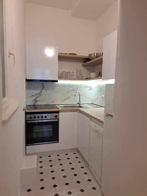 Apartman Emaus Garden - Center & 2 Bth *