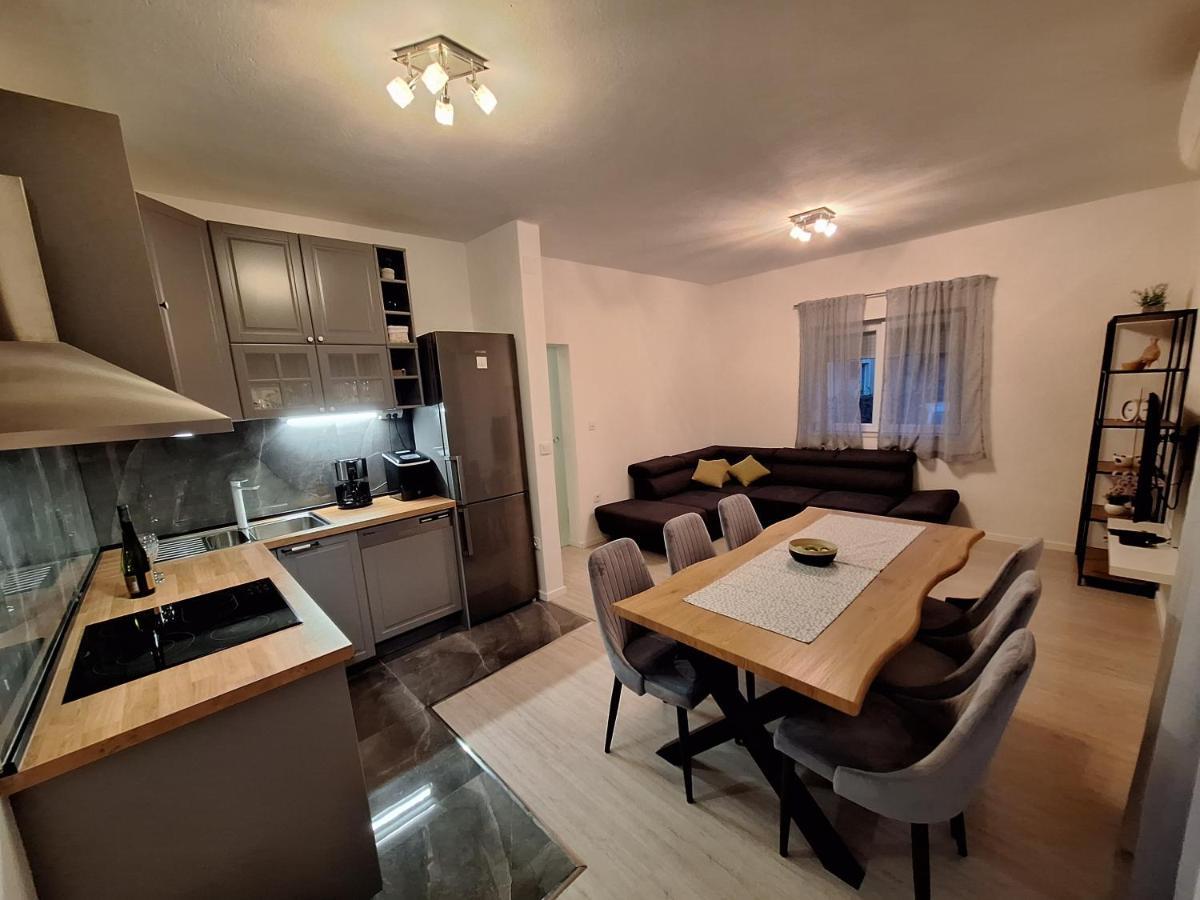 With Private Swimming Pool Apartment *