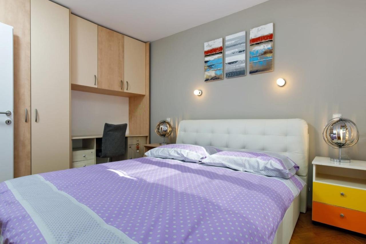 Apartment Sunny Side Up *