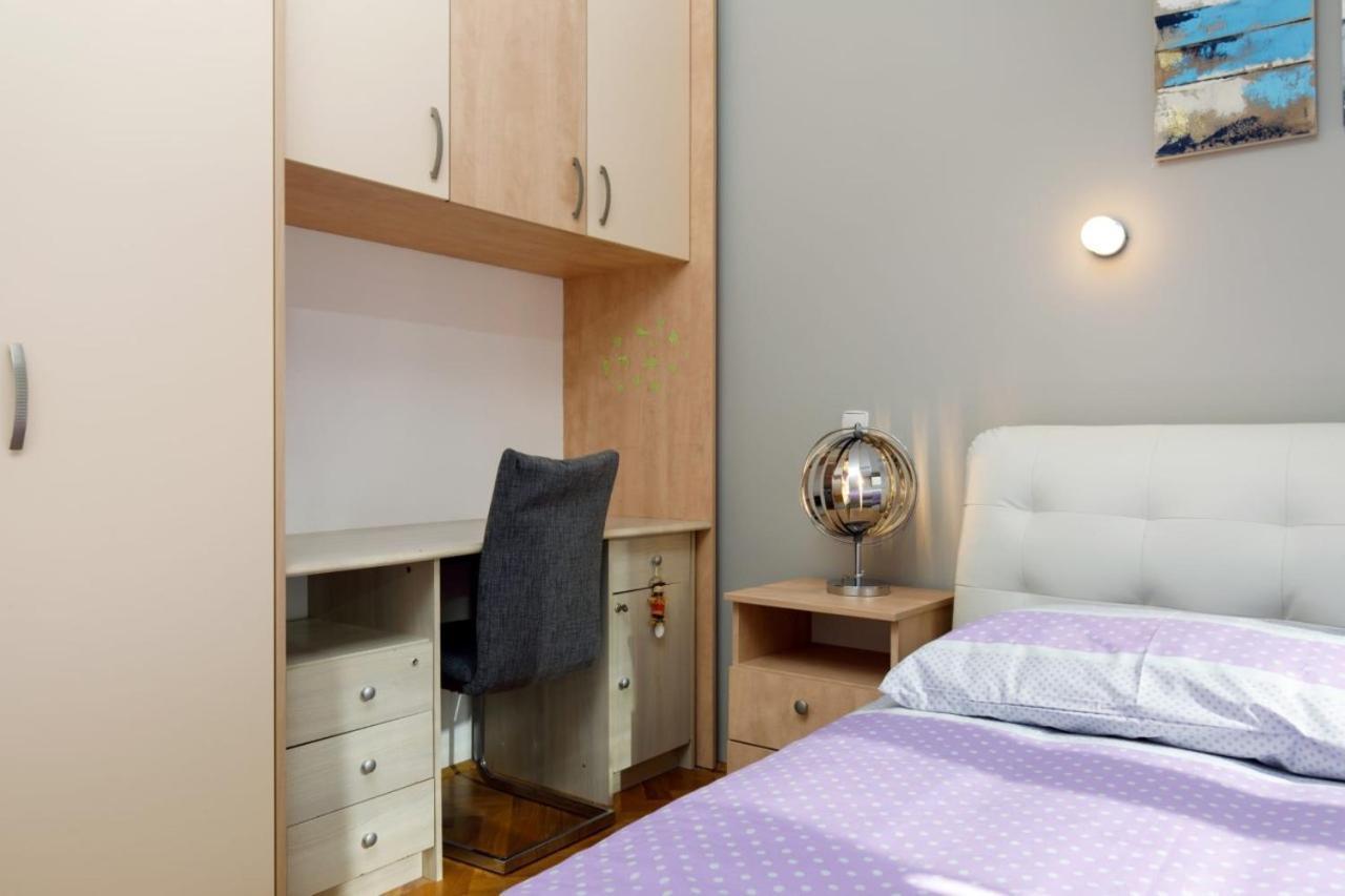 Sunny Side Up Apartment *