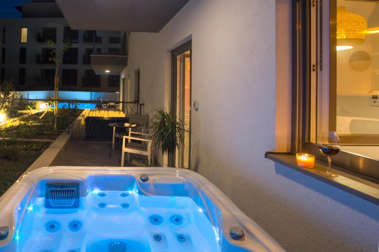 And Hot Tub *
