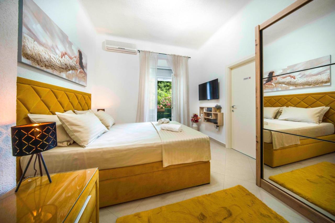 Apartment Alice Central Luxe Apartment Split