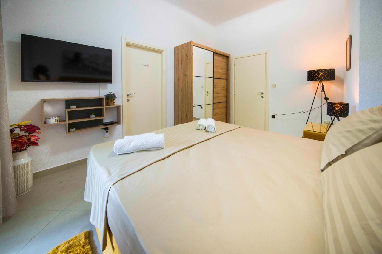 Apartment Alice Central Luxe Apartment Split