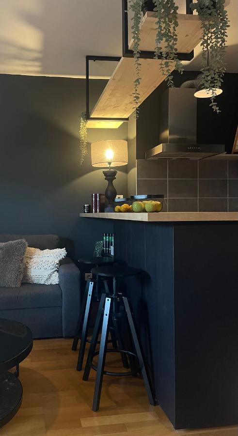 Bubble Apartment Split