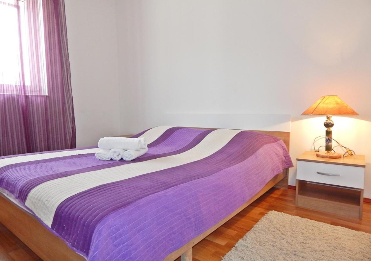 Apartment Rooms&apartments Star Split
