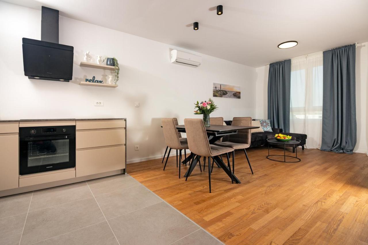 Marco Apartment Split
