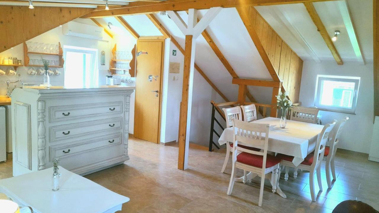 Apartment Luxury Mansarda Duplex - City Centre - Stone House *