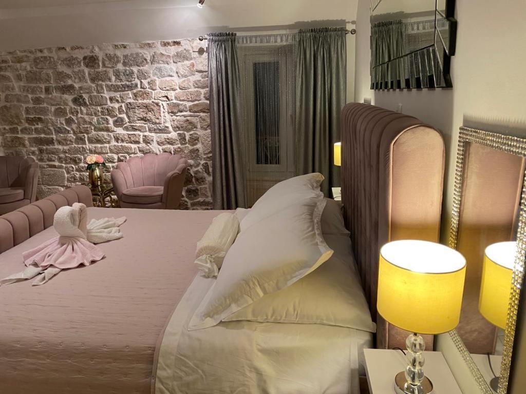Private In Diocletians Palace Split
