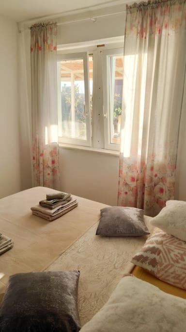 Cozy & Bright In * Split