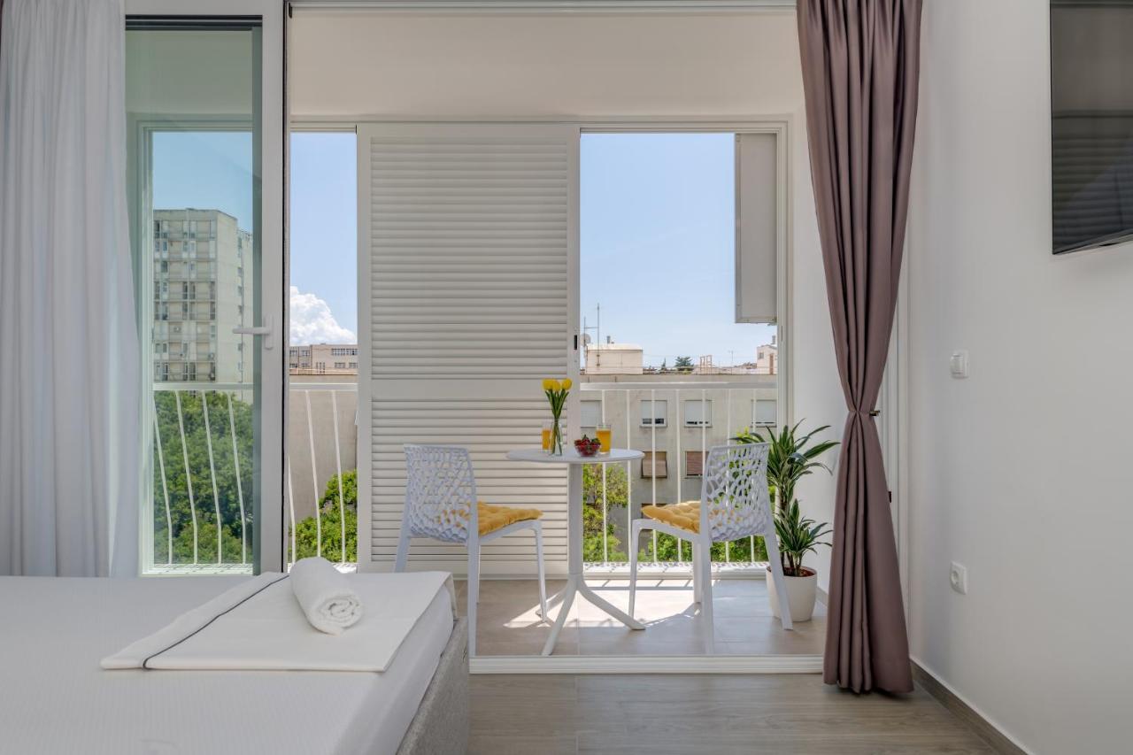 Apartment New Sunny With Balcony, Center