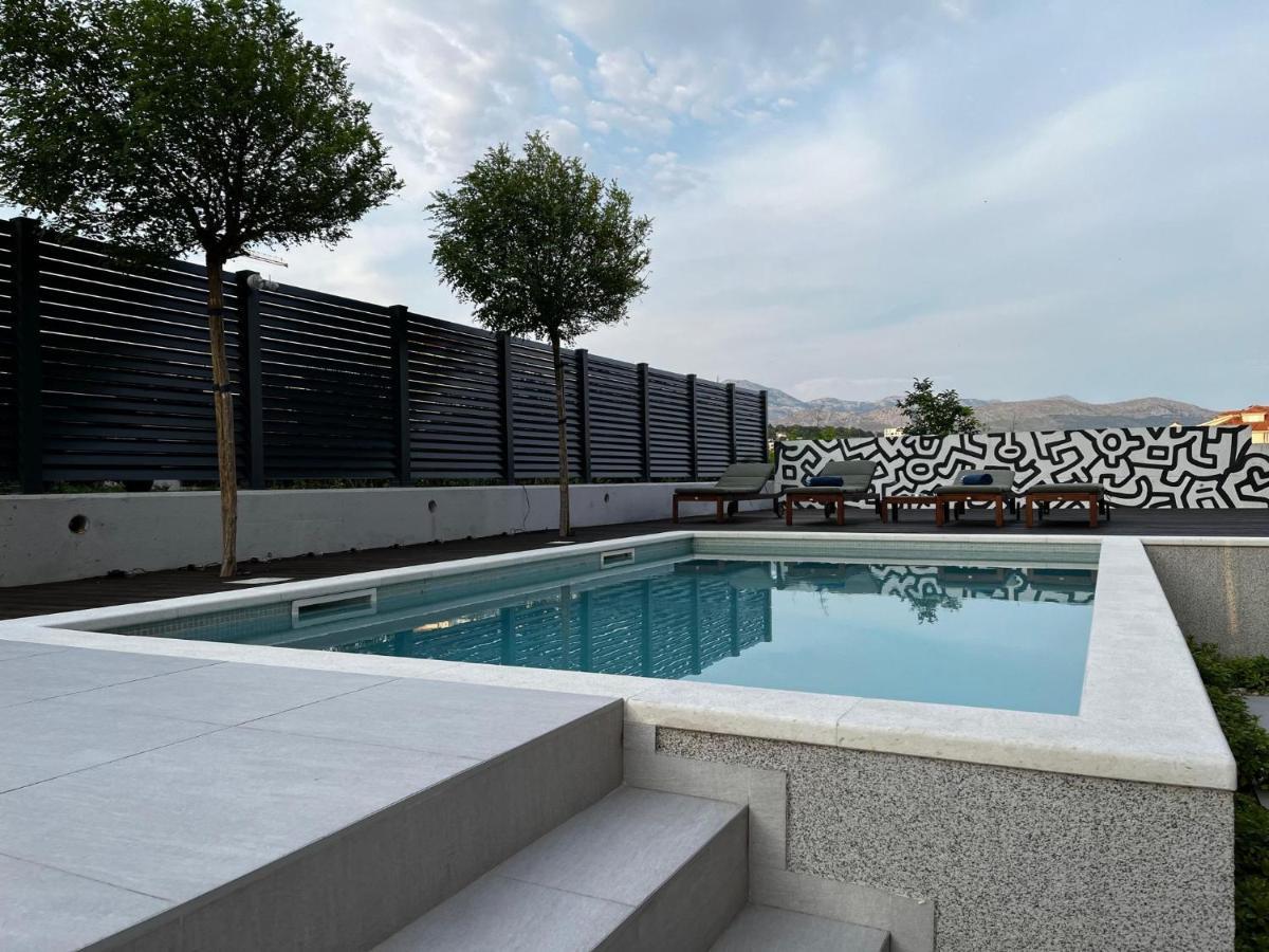 Cozy Seaside With Pool & Terrace Appartement *