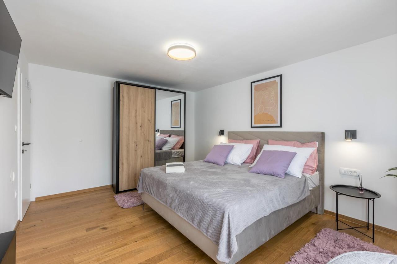 Cozy Place & Anamarija Appartement